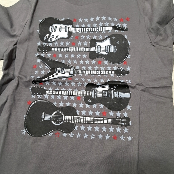 4 Spotted Zebra T Shirts. 2 Graphic Tees and 2 Solid Color Tees. Size small 6-7 - Picture 6 of 13